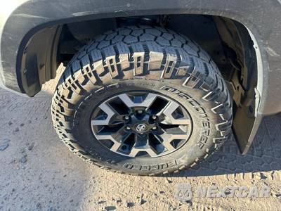2021 Toyota Tacoma TRD Off-Road Crew Cab Long Bed - zdjęcie 11 z 23 - miniatura