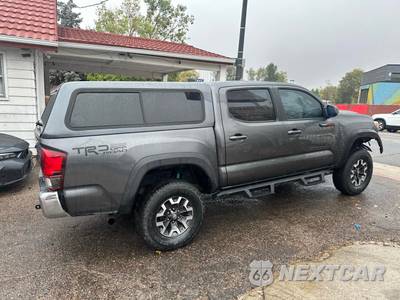 2018 Toyota Tacoma TRD Off-Road Crew Cab Medium Bed - zdjęcie 5 z 26 - miniatura