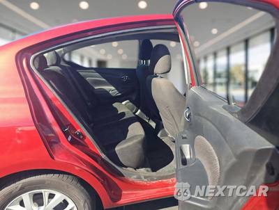2019 Nissan Versa Sedan SV - zdjęcie 13 z 20 - miniatura
