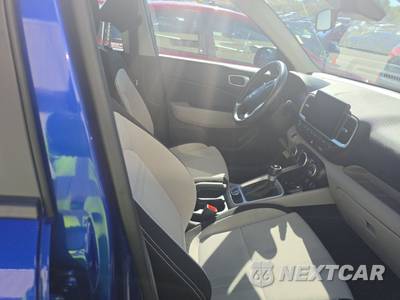 2025 Hyundai Venue SEL - zdjęcie 8 z 30 - miniatura