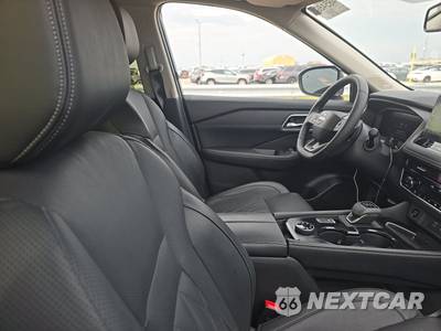 2026 Nissan Rogue Platinum - zdjęcie 8 z 21 - miniatura