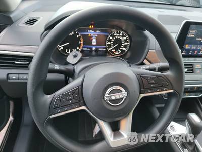 2025 Nissan Altima SV - zdjęcie 10 z 29 - miniatura