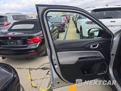 2025 Jeep Compass Latitude - zdjęcie 9 z 18 - miniatura