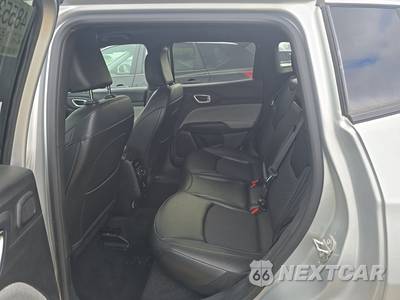 2025 Jeep Compass Latitude - zdjęcie 13 z 18 - miniatura