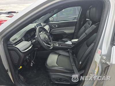 2025 Jeep Compass Latitude - zdjęcie 7 z 18 - miniatura