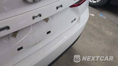 2025 Toyota Camry LE - zdjęcie 21 z 30 - miniatura