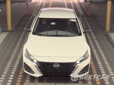 2025 Nissan Altima SV - zdjęcie 2 z 21 - miniatura