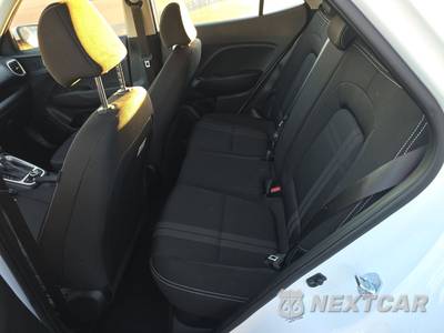 2026 Hyundai Venue SEL - zdjęcie 13 z 19 - miniatura