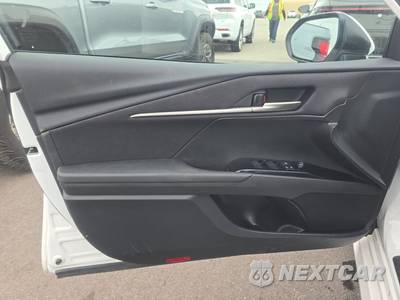 2025 Toyota Camry LE - zdjęcie 9 z 30 - miniatura