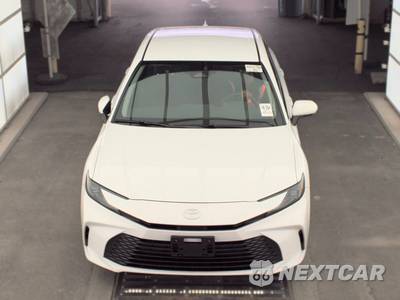 2025 Toyota Camry LE - zdjęcie 2 z 30 - miniatura