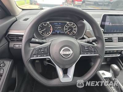 2025 Nissan Altima SV - zdjęcie 10 z 23 - miniatura