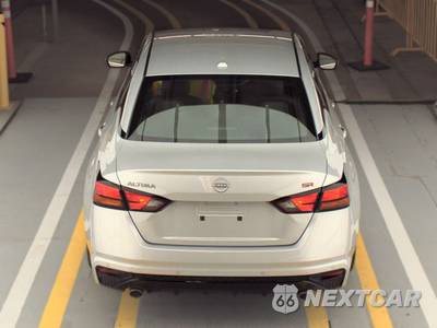 2025 Nissan Altima SR - zdjęcie 5 z 19 - miniatura