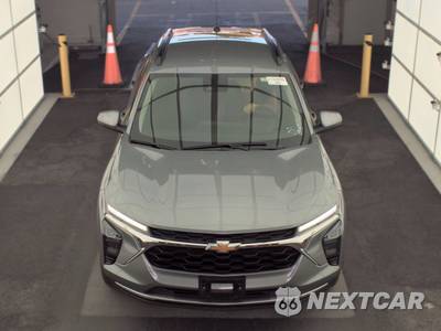 2025 Chevrolet Trax LT - zdjęcie 2 z 28 - miniatura