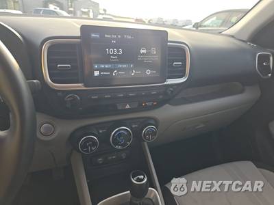 2025 Hyundai Venue SEL - zdjęcie 11 z 29 - miniatura