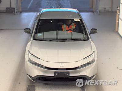 2025 Toyota Prius LE - zdjęcie 2 z 36 - miniatura