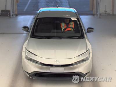 2023 Toyota Prius LE - zdjęcie 2 z 60 - miniatura