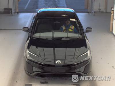 2023 Toyota Prius LE - zdjęcie 2 z 40 - miniatura