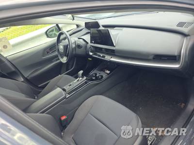 2025 Toyota Prius LE - zdjęcie 8 z 22 - miniatura