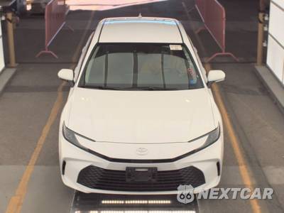2025 Toyota Camry LE - zdjęcie 2 z 27 - miniatura