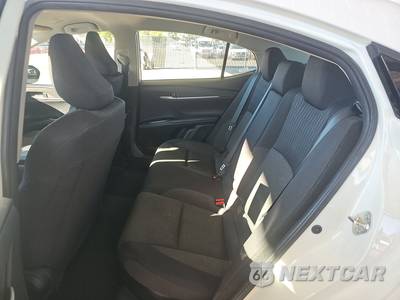 2025 Toyota Camry LE - zdjęcie 13 z 27 - miniatura