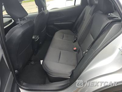 2026 Toyota Prius LE - zdjęcie 13 z 23 - miniatura