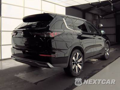 2025 Mitsubishi Outlander Trail Edition - zdjęcie 4 z 21 - miniatura