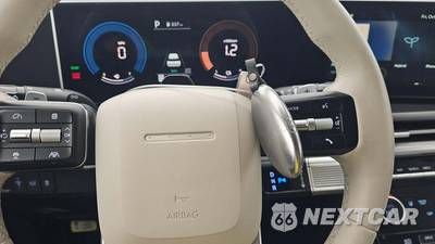 2025 Hyundai Santa Fe Hybrid SEL - zdjęcie 17 z 26 - miniatura