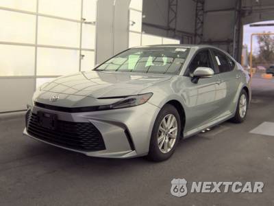 2025 Toyota Camry LE - zdjęcie 1 z 34 - miniatura
