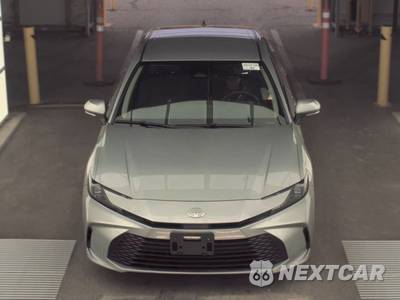 2025 Toyota Camry LE - zdjęcie 2 z 34 - miniatura