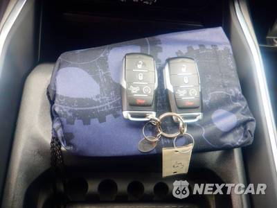 2025 Ram 1500 Big Horn Crew Cab Short Bed - zdjęcie 4 z 24 - miniatura