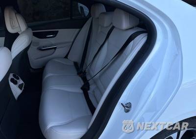 2024 Mercedes-Benz C 300 - zdjęcie 13 z 15 - miniatura