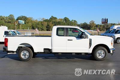 2026 Ford Super Duty F-250 XL Extended Cab Long Bed w/Rear Doors - zdjęcie 8 z 48 - miniatura