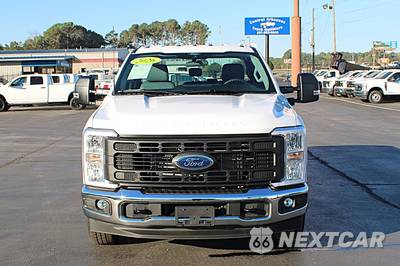 2026 Ford Super Duty F-250 XL Extended Cab Long Bed w/Rear Doors - zdjęcie 10 z 48 - miniatura