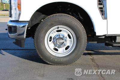 2026 Ford Super Duty F-250 XL Extended Cab Long Bed w/Rear Doors - zdjęcie 34 z 48 - miniatura