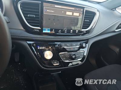 2024 Chrysler Pacifica Touring 121.6" WB - zdjęcie 11 z 32 - miniatura