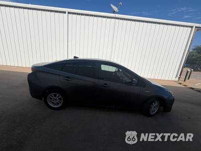2016 Toyota Prius Two - zdjęcie 15 z 52 - miniatura