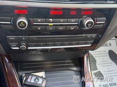 2016 BMW X3 Sports Activity Vehicle xDrive28i - zdjęcie 28 z 54 - miniatura