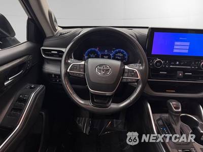 2023 Toyota Highlander Platinum - zdjęcie 12 z 16 - miniatura
