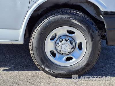 2017 Chevrolet Express 3500 Cutaway 1WT - zdjęcie 27 z 28 - miniatura