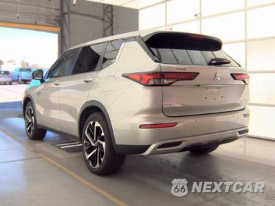 2024 Mitsubishi Outlander PHEV SE - zdjęcie 6 z 18 - miniatura