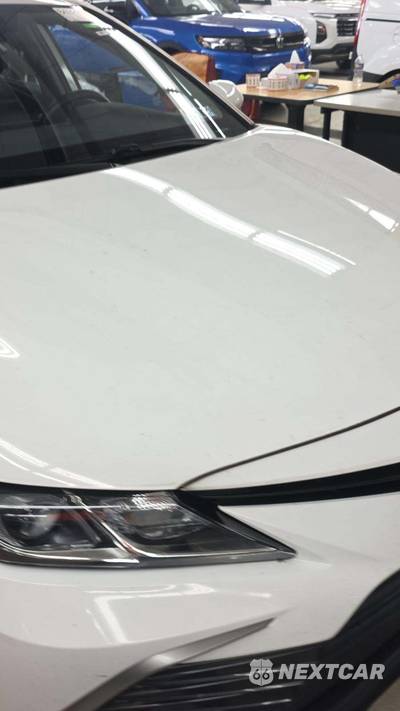 2022 Toyota Camry Hybrid LE - zdjęcie 23 z 31 - miniatura
