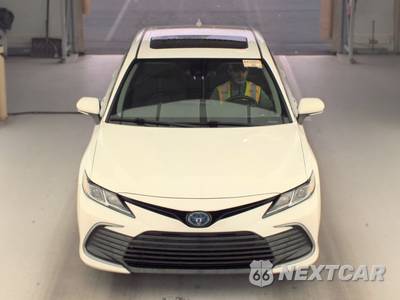2022 Toyota Camry Hybrid LE - zdjęcie 2 z 31 - miniatura