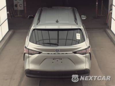 2024 Toyota Sienna XLE 7-Passenger 120.5" WB - zdjęcie 5 z 37 - miniatura