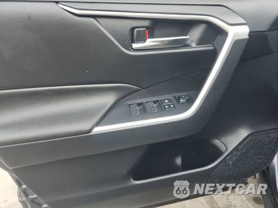 2023 Toyota RAV4 Prime SE - zdjęcie 9 z 21 - miniatura