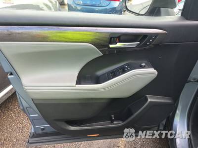 2020 Toyota Highlander Limited - zdjęcie 9 z 33 - miniatura