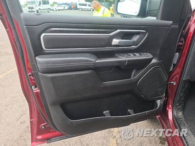 2023 Ram 1500 Big Horn Crew Cab Short Bed - zdjęcie 9 z 24 - miniatura