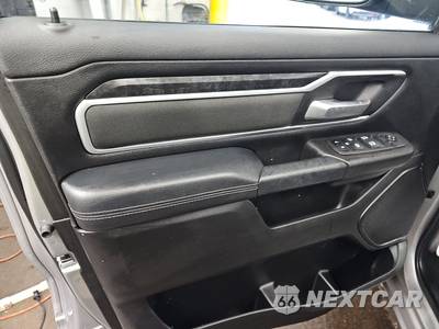 2023 Ram 1500 Big Horn Crew Cab Short Bed - zdjęcie 9 z 22 - miniatura