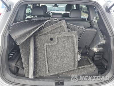 2023 Volkswagen Tiguan SE R-Line Black - zdjęcie 17 z 25 - miniatura