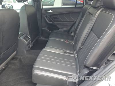 2022 Volkswagen Tiguan SE R-Line Black - zdjęcie 13 z 25 - miniatura