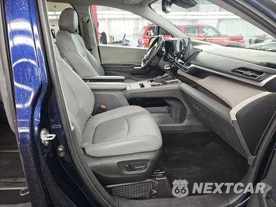 2024 Toyota Sienna XLE 7-Passenger 120.5" WB - zdjęcie 8 z 29 - miniatura